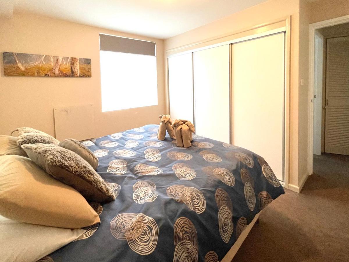 Full Circle Apartments จินดาไบน์ ภายนอก รูปภาพ