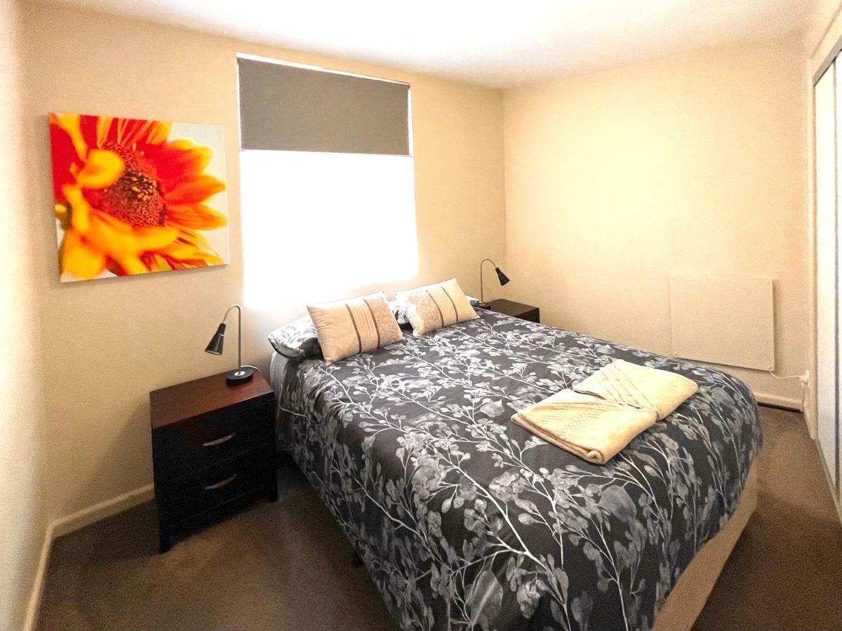 Full Circle Apartments จินดาไบน์ ภายนอก รูปภาพ