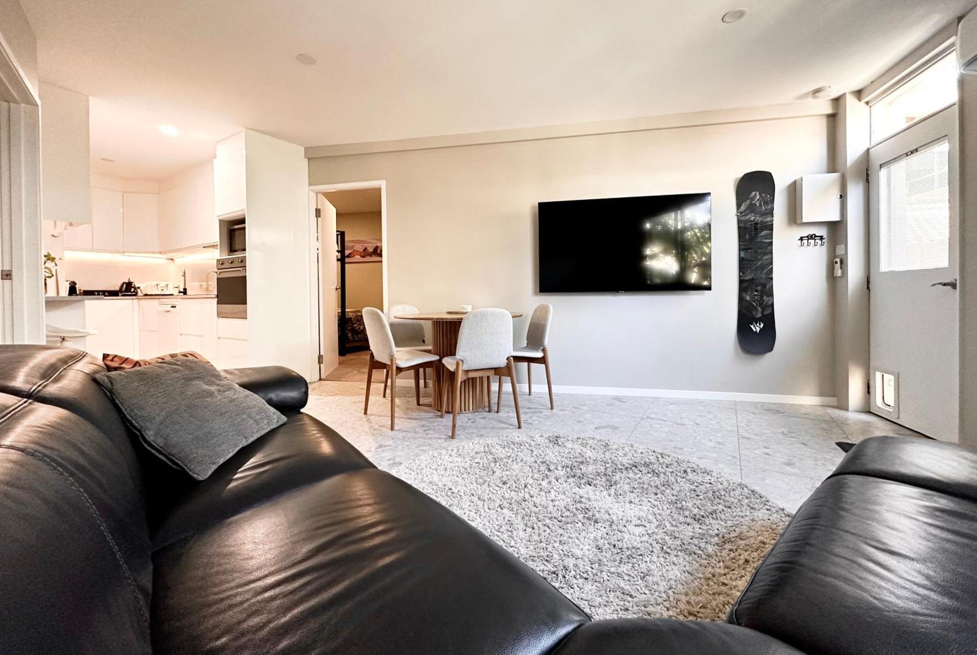Full Circle Apartments จินดาไบน์ ภายนอก รูปภาพ