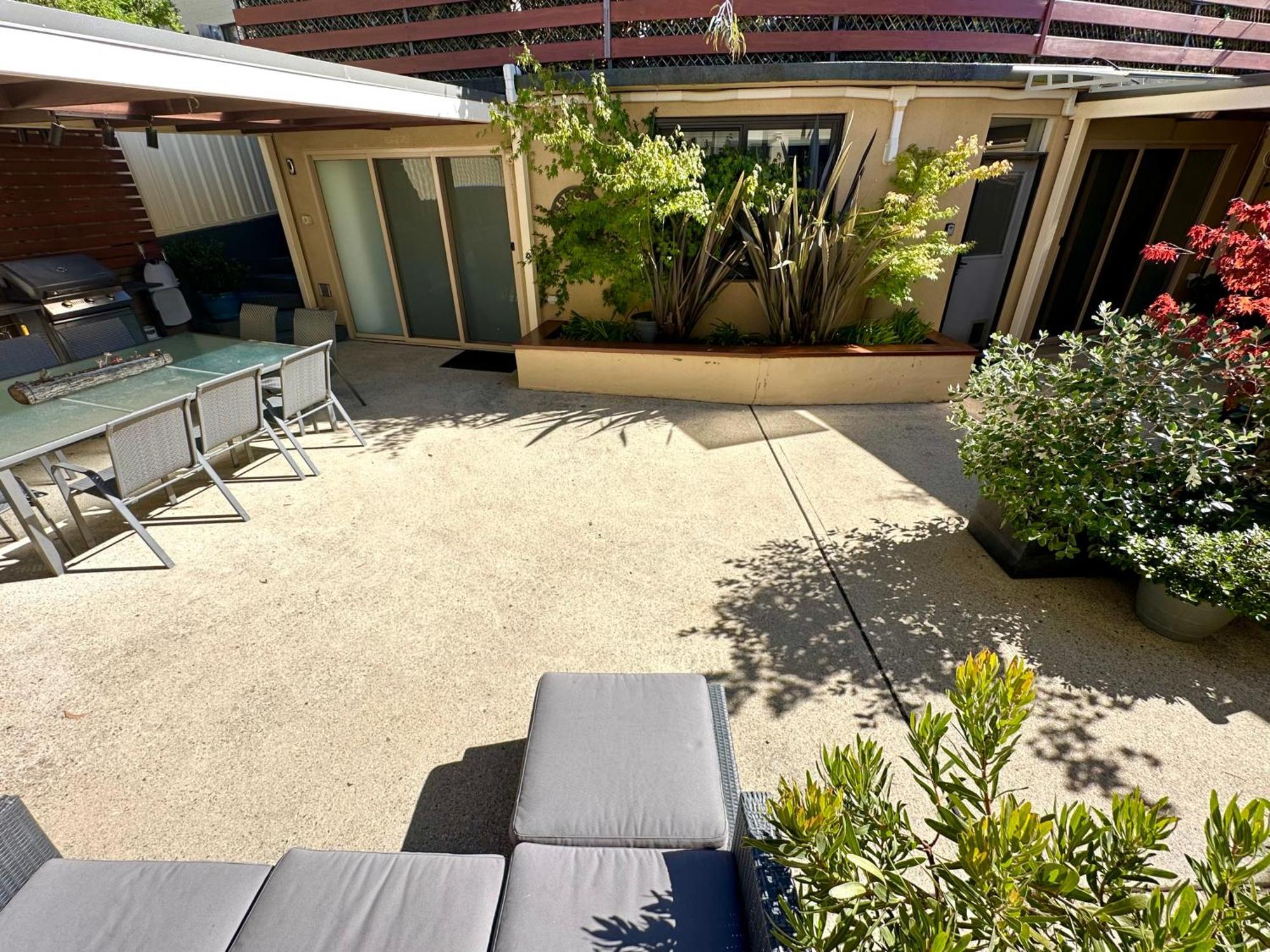 Full Circle Apartments จินดาไบน์ ภายนอก รูปภาพ