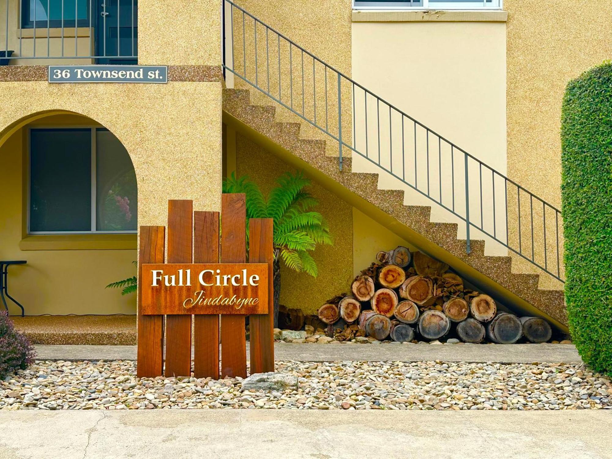 Full Circle Apartments จินดาไบน์ ภายนอก รูปภาพ
